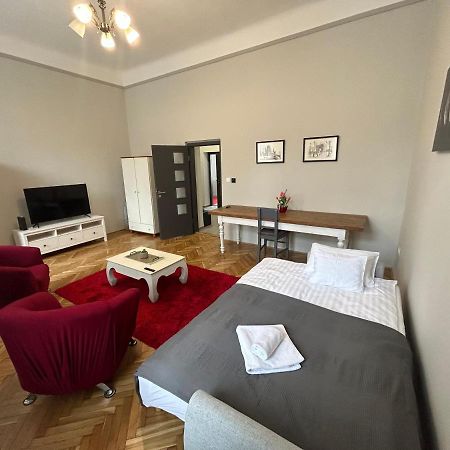 Fullmoon Apartments 2 Segedyn Zewnętrze zdjęcie